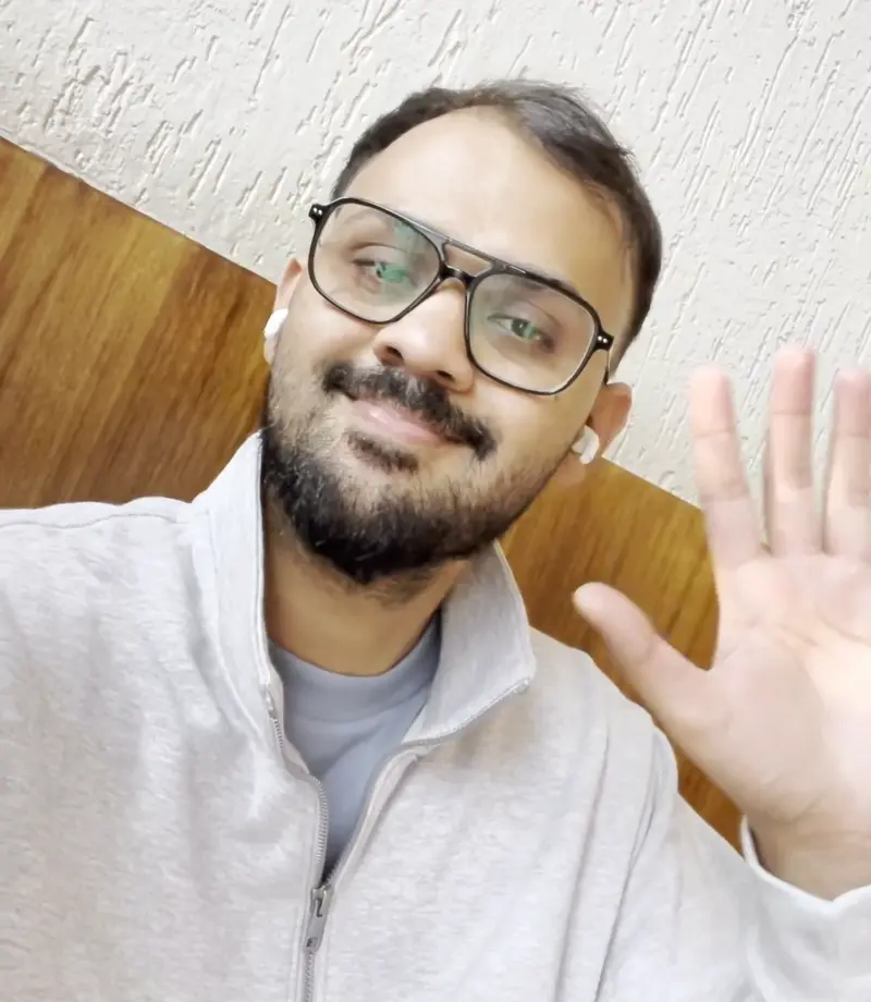 CJ waving hello